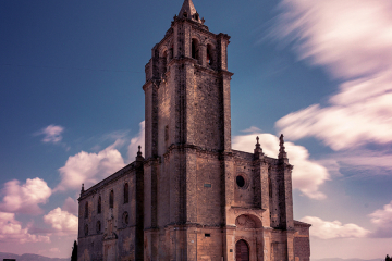 Iglesia Mayor Alcalá La Real - Castillo De La Mota